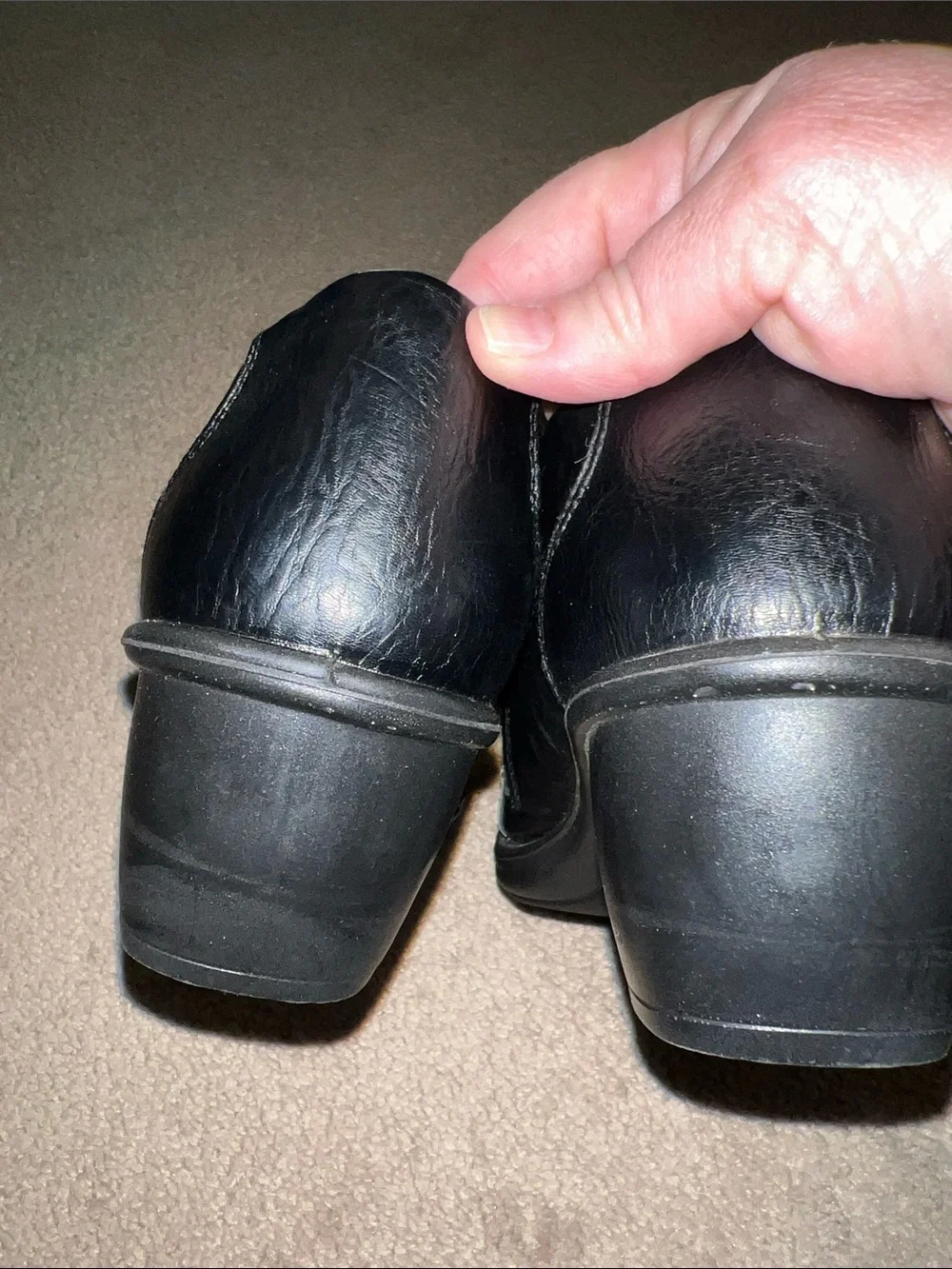 easy street Black Crocodile Pattern Slip-On Clog loafers size 9.5